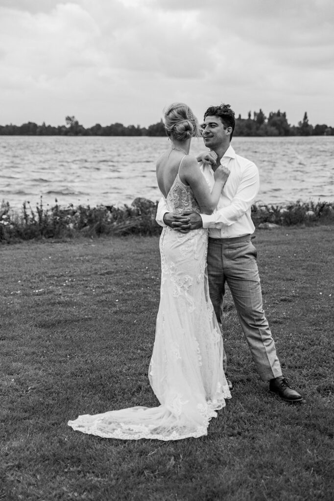 bruiloft aalsmeer, bruiloft westeinderplassen, bruiloft on the rock, bruiloft in een boot foto, bruiloftsfotograaf aalsmeer, trouwfotograaf aalsmeer,
